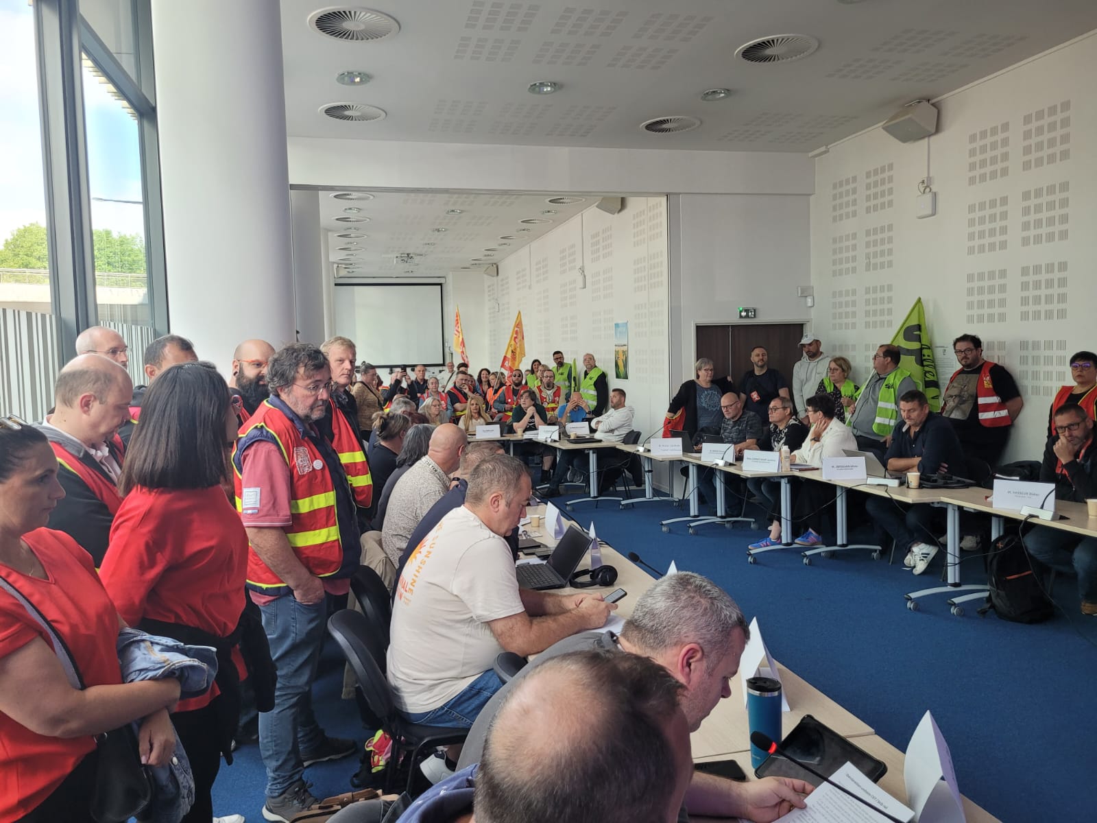 PHOTO-envahissement-cse